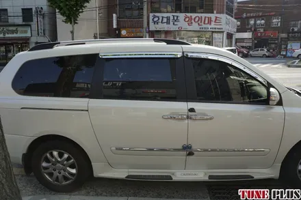 그랜드카니발 레이노썬팅 S9 전면35%, 측후면15% 재시공 / 창원 의창구 서상동