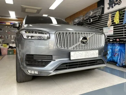 볼보 xc90 블랙그릴교환 및 범퍼 디퓨져 블랙랩핑 !!! / 동대문,광진구,중랑구