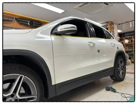 벤츠 gla 250 모든 크롬 랩핑. 엠블럼 랩핑. 블랙 레터링 교환 작업해보자!! / 동대문구 장안동