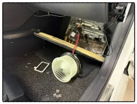 벤츠 e250 cdi 에어컨. 히터 바람이 나오지 않아 블로우 모터 와 레귤레이터. 블로어 교환!! / 동대문구 장안동