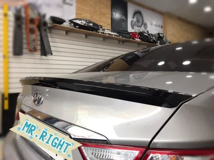yf쏘나타 블랙유광 루프스킨 랩핑 시공 해보자.왕십리랩핑전문점.런사운드 / 동대문구 장안동