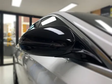 벤츠 e220d 천장루프스킨.사이드미러커버랩핑 시공 해보자.동대문랩핑전문점.튜닝커스텀 / 동대문구 장안동