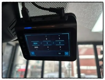 bmw 520i 순정 블랙박스 불량으로 아이나비 qxd1 plus 와 에코파워팩 s12 보조배터리 장착으로 내 차량을 보호해 보자!! / 동대문구 장안동