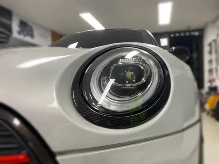 bmw 미니클럽맨 그릴.라이트크롬.본넷에어덕트.휀다 리얼카본랩핑.왕십리랩핑전문점.튜닝커스텀 / 동대문구 장안동