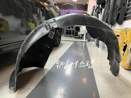 아반떼 cn7 앞범퍼교환도색.사이드스컷. 도어.휀다.뒤범퍼판금도색.휠하우스커버. 번호판 등 교환. 광택. 장안동사고수리전문점 / 동대문,광진구,중랑구