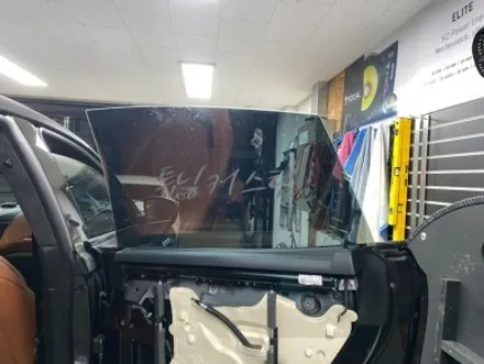 마세라티 르반떼 창문 안 올라갈 때는?. 성동구 자동차도어 윈도 수리 전문점 / 동대문,광진구,중랑구