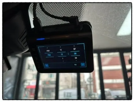 bmw 520i 순정 블랙박스 불량으로 아이나비 qxd1 plus 와 에코파워팩 s12 보조배터리 장착으로 내 차량을 보호해 보자!! / 동대문구 장안동