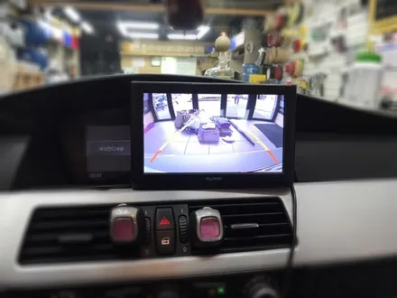bmw 528i 후방카메라 설치 해보자.후방카메라장착점.런사운드 / 동대문구 장안동