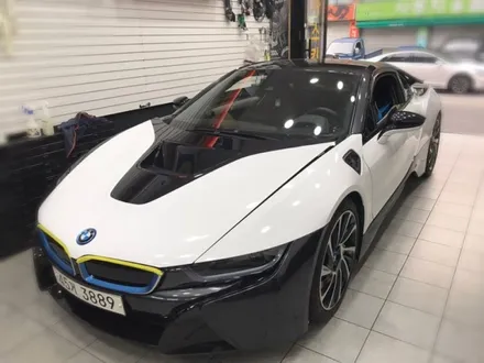 bmw i8 화이트 전체랩핑 시공 하다.장안동랩핑전문점.튜닝커스텀 / 동대문구 장안동