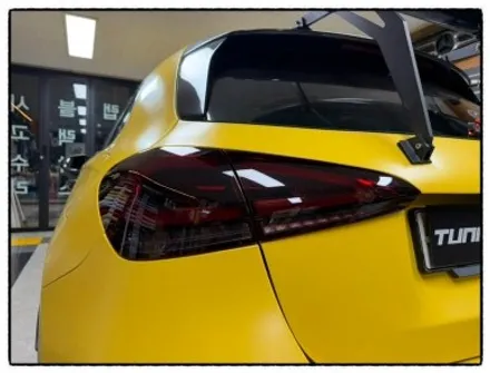 벤츠 a45 amg 스피커 교환. 엠블럼 랩핑. 테일램프 스모그 필름. 뒷유리 와이퍼 제거 작업해보자!! / 동대문구 장안동