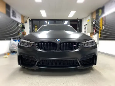 Bmw m4 사틴블랙 전체랩핑 시공(에이버리슈프림).장안동랩핑전문점.튜닝커스텀 / 동대문구 장안동