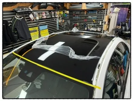 벤츠 e220d 크롬랩핑. 루프스킨. 실내 카본랩핑으로 한층 더 고급스럽게 변신해 보자!! / 동대문구 장안동