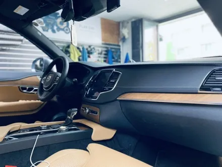 볼보 xc90 블랙그릴교환 및 범퍼 디퓨져 블랙랩핑 !!! / 동대문,광진구,중랑구