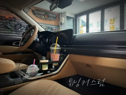 올뉴카니발 루프랙랩핑.c필러크롬랩핑. 트렁크도어은색몰딩랩핑 . 장안동랩핑전문점 / 동대문,광진구,중랑구