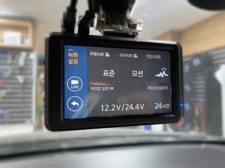k5 n7000네비게이션매립 및 lx3000블랙박스 시공.왕십리네비매립.블랙박스장착점.튜닝커스텀 / 동대문구 장안동
