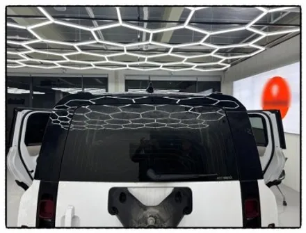 랜드로버 디펜더 투톤 고광택으로 랩핑 하면 어떤 변화가 있을까?? / 동대문구 장안동