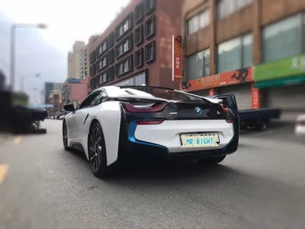 bmw i8 화이트 전체랩핑 시공 하다.장안동랩핑전문점.튜닝커스텀 / 동대문구 장안동