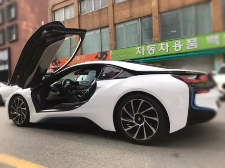 bmw i8 화이트 전체랩핑 시공 하다.장안동랩핑전문점.튜닝커스텀 / 동대문구 장안동