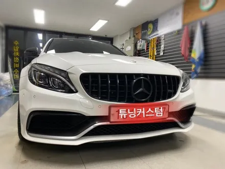벤츠 c63s amg 프론트 카본립댐.카본에어댐.리어카본디퓨저 장착.에어댐.디퓨저장착점.튜닝커스컴 / 동대문구 장안동
