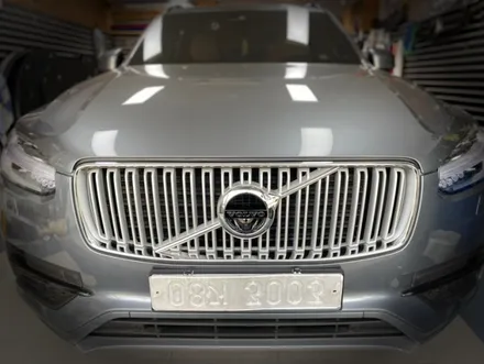 볼보 xc90 블랙그릴교환 및 범퍼 디퓨져 블랙랩핑 !!! / 동대문,광진구,중랑구