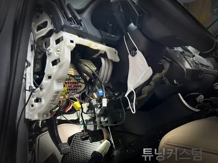베라크루즈 메이튼 테일게이트 스마트 파워 전동 트렁크 매직 자동 노크 센서 및 보조배터리 장착해 보자… / 동대문,광진구,중랑구