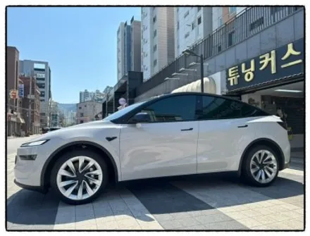 테슬라 모델 y 주니퍼 순정 색상이 마음에 안 들어 투톤 전체 랩핑으로 다시 탄생해 보자~^^ / 동대문구 장안동