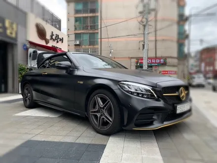 벤츠c200카브리올레 사틴블랙.골드크롬 시공 해보자.장안동랩핑전문점.튜닝커스텀 / 동대문구 장안동