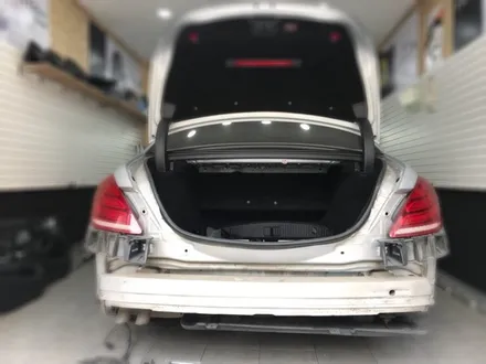 벤츠350 화이트펄 전체랩핑 과 벤츠s63amg 바디킷 시공중.튜닝커스텀 / 동대문구 장안동