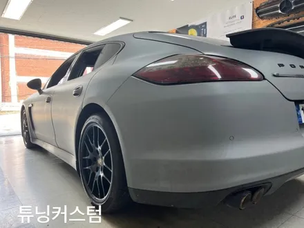 포르쉐 파나메라4 전체랩핑제거.범퍼도색.루프스킨 시공.장안동랩핑.도색전문점.튜닝커스텀 / 동대문,광진구,중랑구