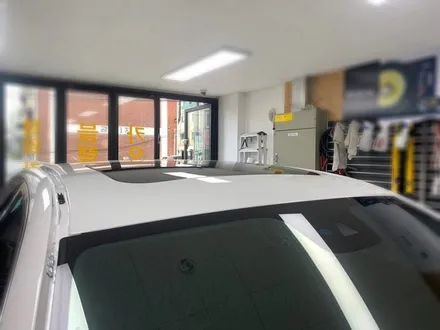 벤츠 e220d 천장루프스킨.사이드미러커버랩핑 시공 해보자.동대문랩핑전문점.튜닝커스텀 / 동대문구 장안동