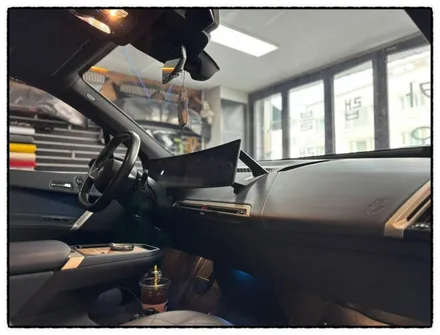 bmw ix xdrive40 차량에 블랙 ix m60 레터링 부착으로 업그레이드해 보자^^ / 동대문구 장안동