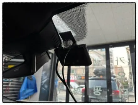 bmw 520d 아이나비 zx1000 블랙박스 설치 와 루프스킨 (천장 랩핑) 제거하자~~~ / 동대문구 장안동