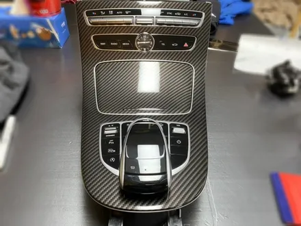 벤츠 e220d 실내 리얼카본랩핑 해보자.금호동실내랩핑전문점 / 동대문구 장안동
