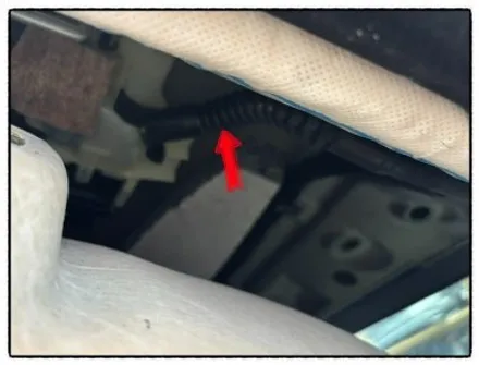 bmw 528i 운전석 뒤 바닥 물들어오는 현상 잡을 수 있을까?? / 동대문구 장안동