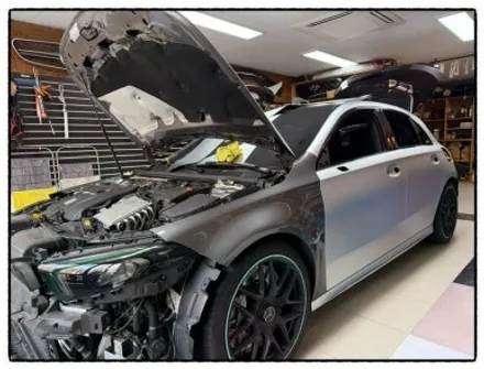 벤츠 a45 amg 국내 3대 밖에 없는 색상으로 전체 랩핑 하면 어떤 느낌이 나올까? 궁금하다!!! / 동대문구 장안동