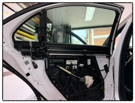 벤츠 s560 (w222) 도어 커튼 수리 (도어선쉐이드수리) 를 저렴한 가격으로 수리할 수 있다!! / 동대문구 장안동