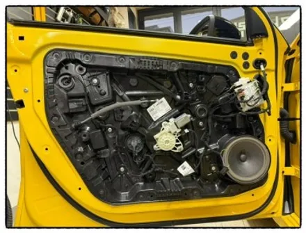 벤츠 a45 amg 스피커 교환. 엠블럼 랩핑. 테일램프 스모그 필름. 뒷유리 와이퍼 제거 작업해보자!! / 동대문구 장안동