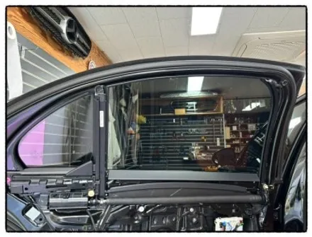 벤츠 s500 (w223) 도어 선쉐이드 (도어 커튼) 수리할 수 있다 어디서 ?? 튜닝커스텀에서 ㅎㅎ / 동대문구 장안동