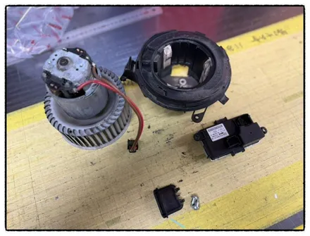 벤츠 e250 cdi 에어컨. 히터 바람이 나오지 않아 블로우 모터 와 레귤레이터. 블로어 교환!! / 동대문구 장안동