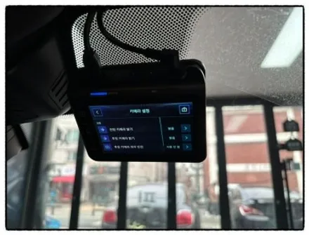 bmw 520i 순정 블랙박스 불량으로 아이나비 qxd1 plus 와 에코파워팩 s12 보조배터리 장착으로 내 차량을 보호해 보자!! / 동대문구 장안동