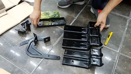 경남자동차용품점 김해오토마트 쌍용 렉스턴스포츠차량 순정사이드스텝(옆발판)장착완료 / 경남 김해