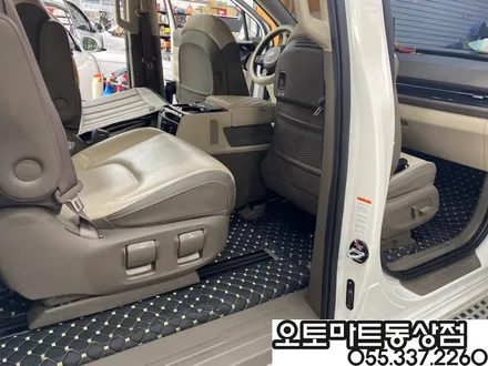 카니발(KA4)하이리무진 7인 차박레일 오버헤드콘솔LED버튼 후진등교체 브이쿨K 신차패키지까지~~김해브이쿨썬팅  랜드마스터루프박스/김해 창원 장유 진영 부산 양산 / 경남 김해