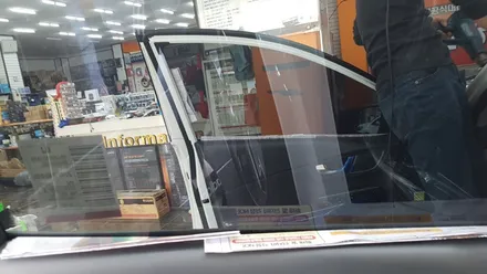 김해레이노썬팅S5시공(전면35%,측후15%)블랙박스장착 완료(현대DLS V800 16G)김해오토마트동상점 / 경남 김해