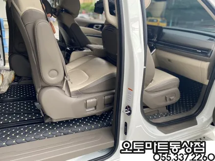 카니발(KA4)하이리무진 7인 차박레일 오버헤드콘솔LED버튼 후진등교체 브이쿨K 신차패키지까지~~김해브이쿨썬팅  랜드마스터루프박스/김해 창원 장유 진영 부산 양산 / 경남 김해