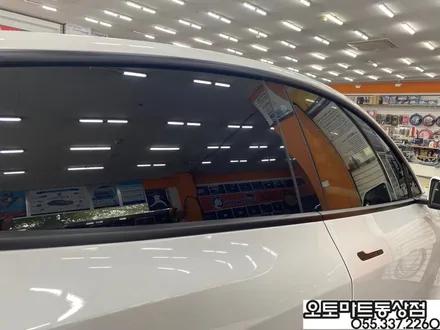 김해 테슬라모델Y 썬팅 기술력 인증된 곳에서 시공하셔야죠! 레이노 S9시공/경남 장유 진영 / 경남 김해