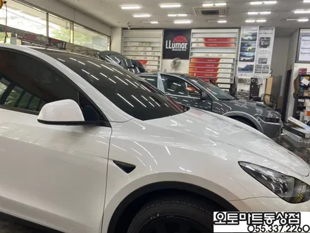 김해 테슬라모델Y 썬팅 기술력 인증된 곳에서 시공하셔야죠! 레이노 S9시공/경남 장유 진영 / 경남 김해