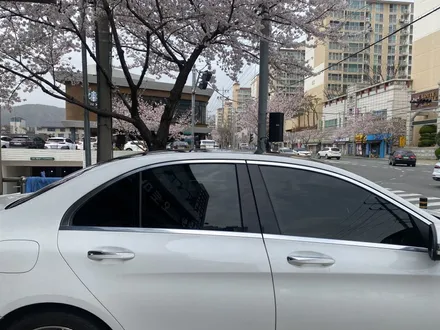김해 벗꽃명소 동상동스타벅스옆 썬팅잘하는곳. 루마버텍스 브이쿨 레이노 레인보우 시공하러~ EV6 플래티넘그레이 토레스 쏘렌토 베뉴 포터 벤츠 K8몰려들다 / 경남 김해