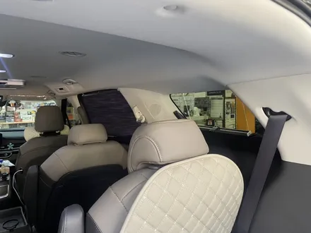 김해 카니발 천장TV 모니터 블랙허니콤블라인드로 영화관되다~XM-1850  EV10#장유 양산 진영 부산 / 경남 김해