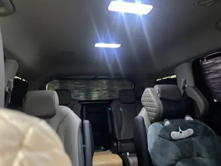 김해 카니발 천장TV 모니터 블랙허니콤블라인드로 영화관되다~XM-1850  EV10#장유 양산 진영 부산 / 경남 김해