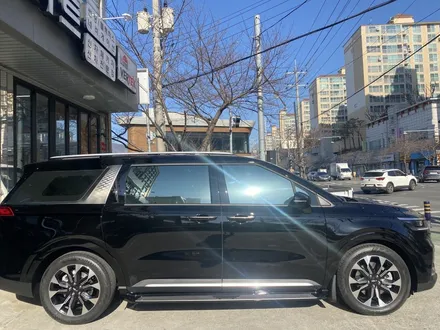 부산신차패키지 신차검수 카니발KA4 오로라블랙펄 프리미엄장판 브이쿨K GSC사이드스텝 머드가드 / 경남 김해
